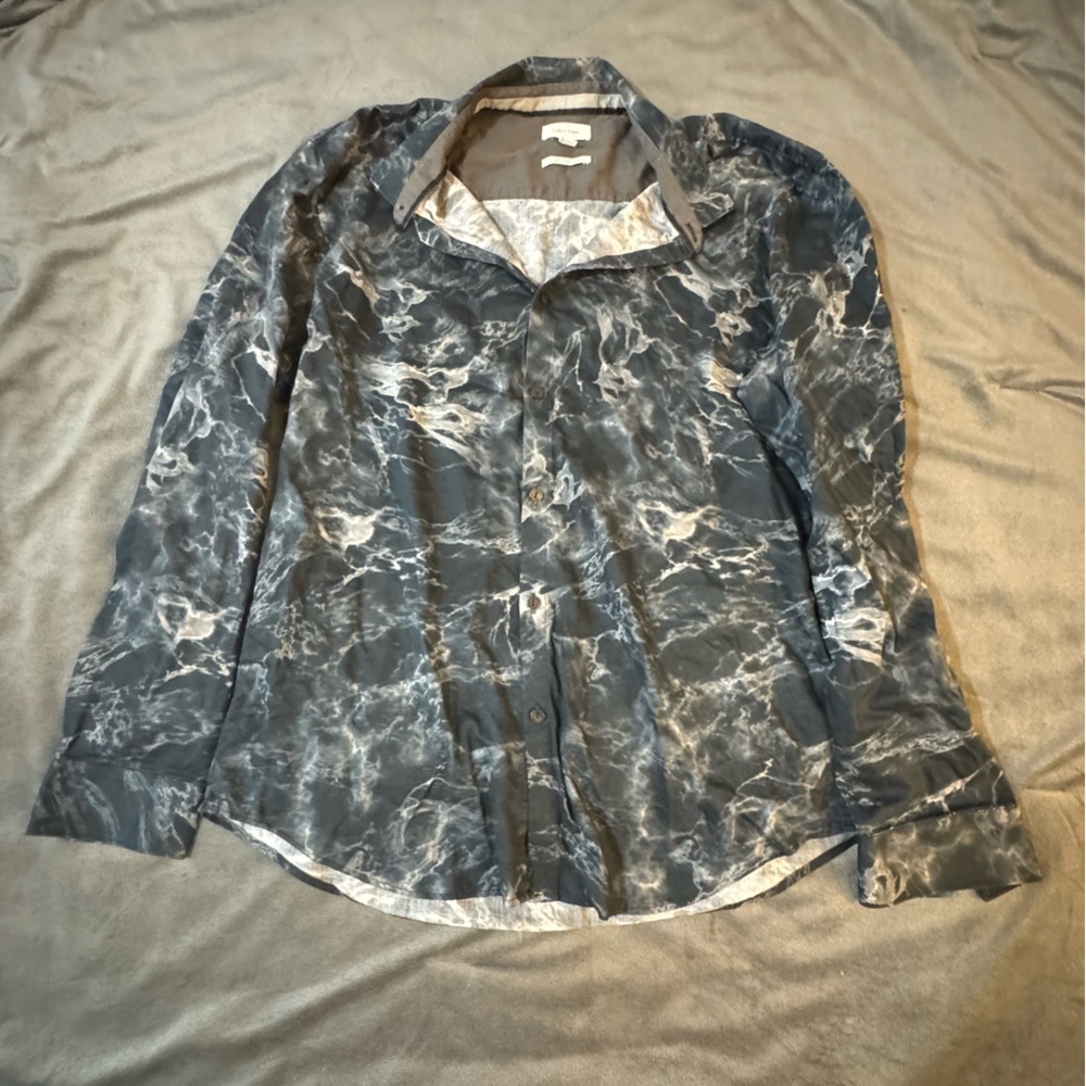 Calvin Klein Gray Casual Button Down Shirt
#1126